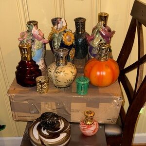 (12) Preowned Catalytic Fragrance Lamps
